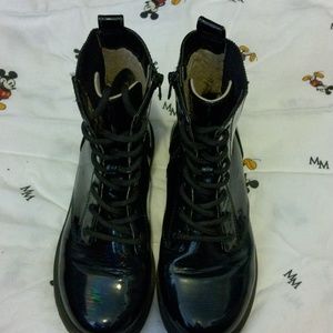 Black boots size 2 boots